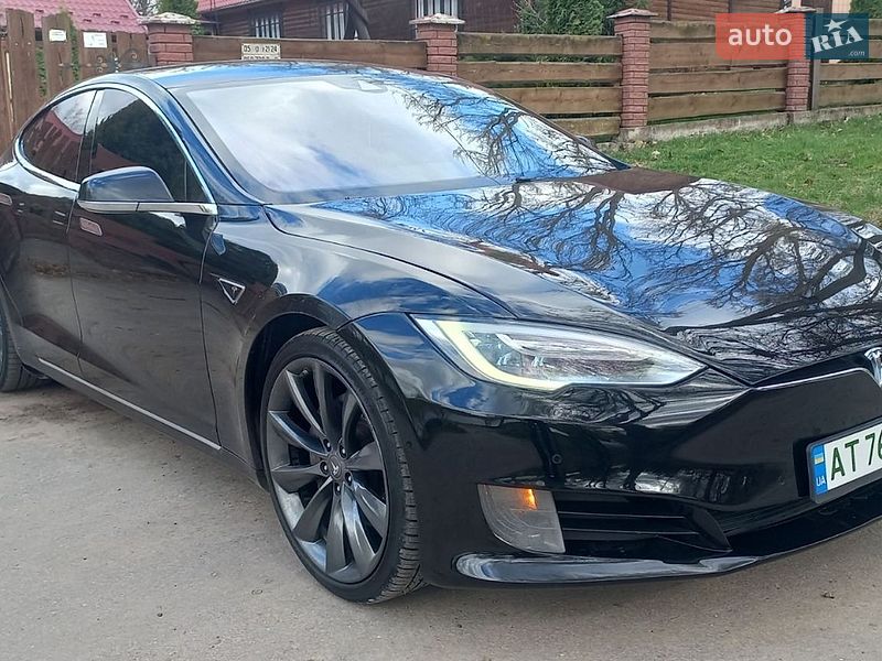 Tesla Model S 2016