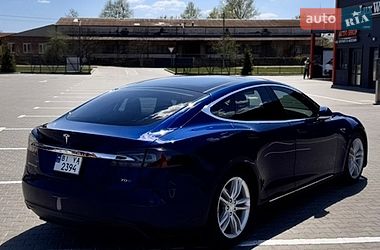 Лифтбек Tesla Model S 2015 в Виннице