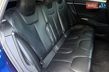 Ліфтбек Tesla Model S 2017 в Івано-Франківську