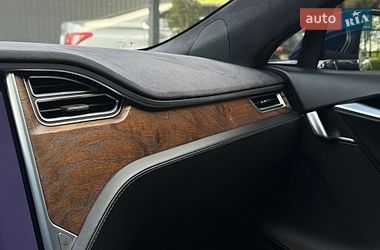 Ліфтбек Tesla Model S 2017 в Івано-Франківську