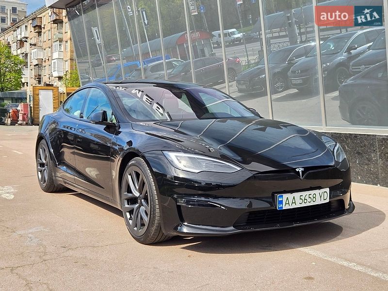 Tesla Model S 2024