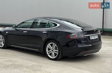 Ліфтбек Tesla Model S 2015 в Вінниці