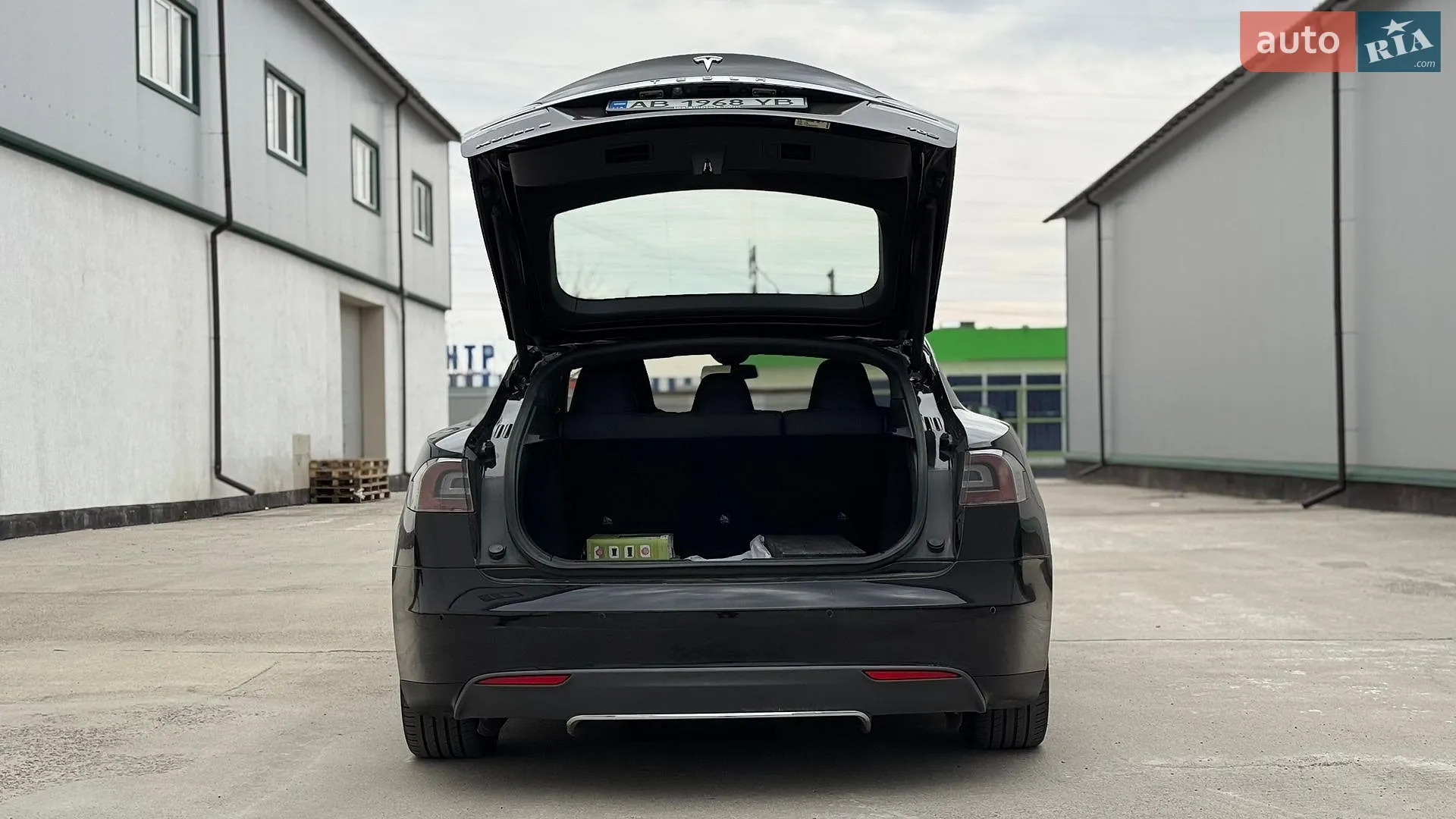 2015 Tesla Model S - мініатюра 13