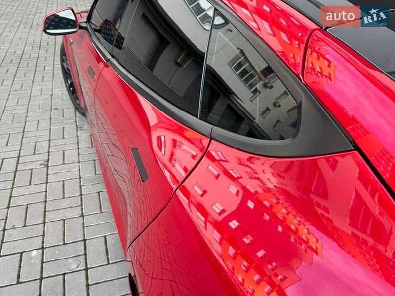 Ліфтбек Tesla Model S 2014 в Черкасах