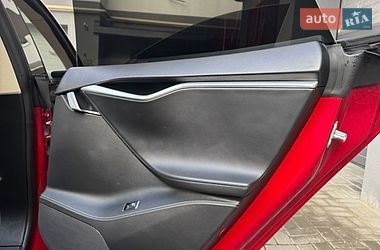 Ліфтбек Tesla Model S 2014 в Черкасах