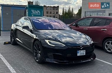Лифтбек Tesla Model S 2017 в Кривом Роге