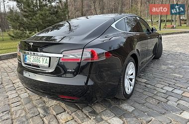 Лифтбек Tesla Model S 2017 в Киеве
