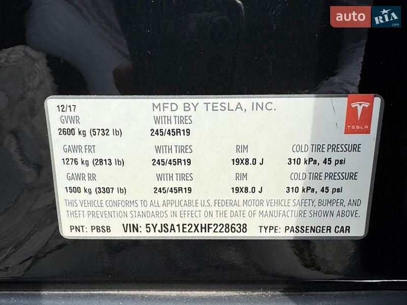 Лифтбек Tesla Model S 2017 в Киеве