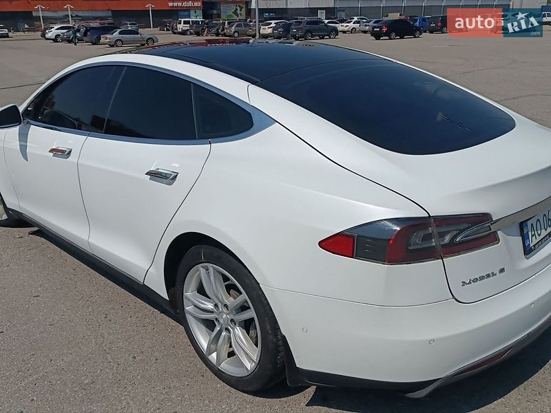 Лифтбек Tesla Model S 2014 в Харькове фото 6 Лифтбек Tesla Model S 2014 в Харькове