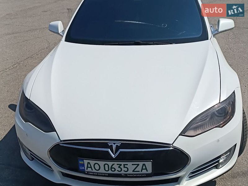 Лифтбек Tesla Model S 2014 в Харькове