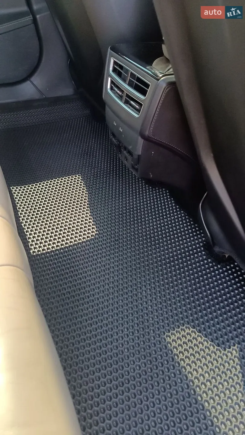 2014 Tesla Model S - мініатюра 13