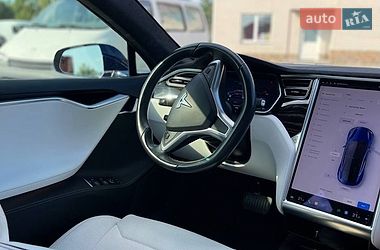 Ліфтбек Tesla Model S 2017 в Тернополі