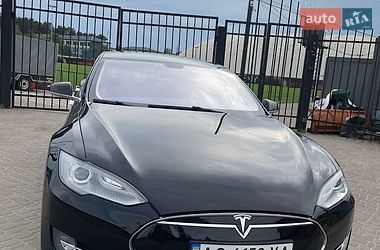 Ліфтбек Tesla Model S 2014 в Києві