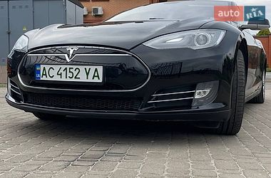 Ліфтбек Tesla Model S 2014 в Києві