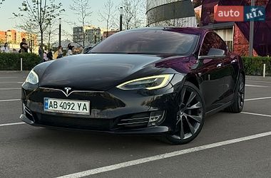 Лифтбек Tesla Model S 2018 в Киеве
