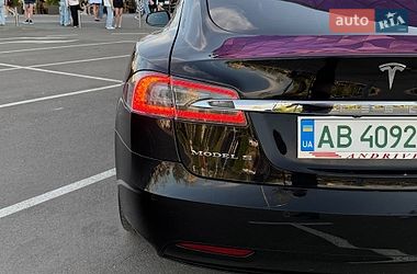 Лифтбек Tesla Model S 2018 в Киеве