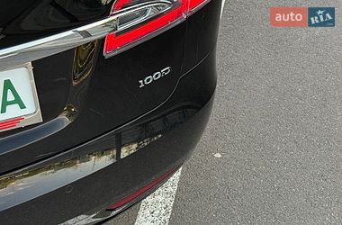 Лифтбек Tesla Model S 2018 в Киеве