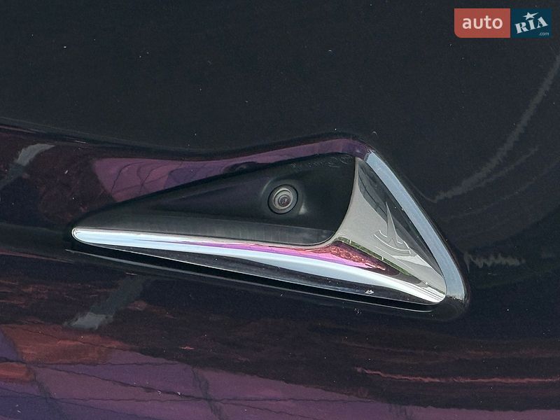 Лифтбек Tesla Model S 2018 в Киеве