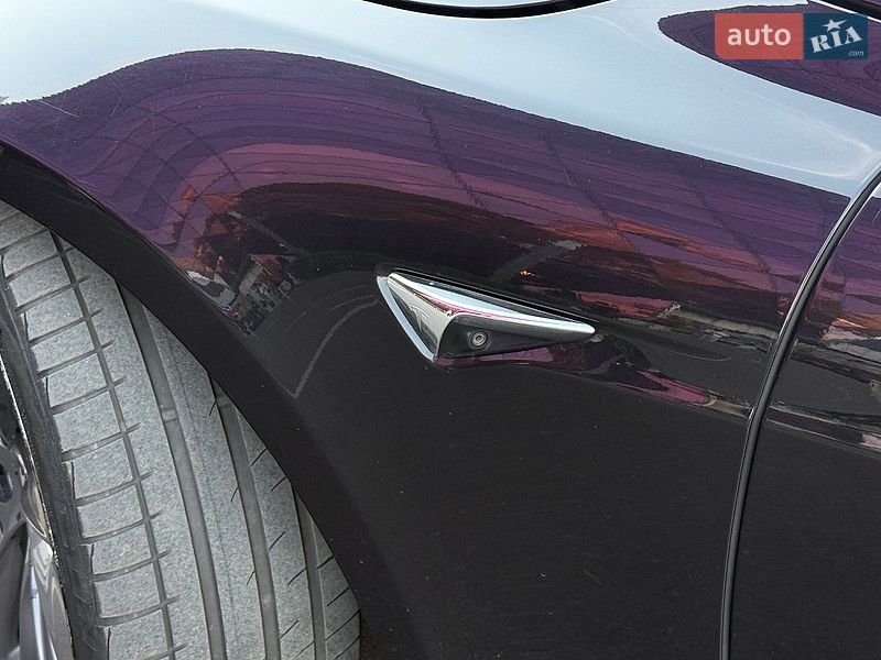 Лифтбек Tesla Model S 2018 в Киеве