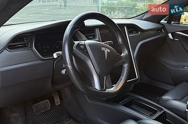Лифтбек Tesla Model S 2018 в Киеве