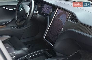 Лифтбек Tesla Model S 2018 в Киеве