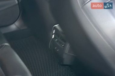 Лифтбек Tesla Model S 2018 в Киеве