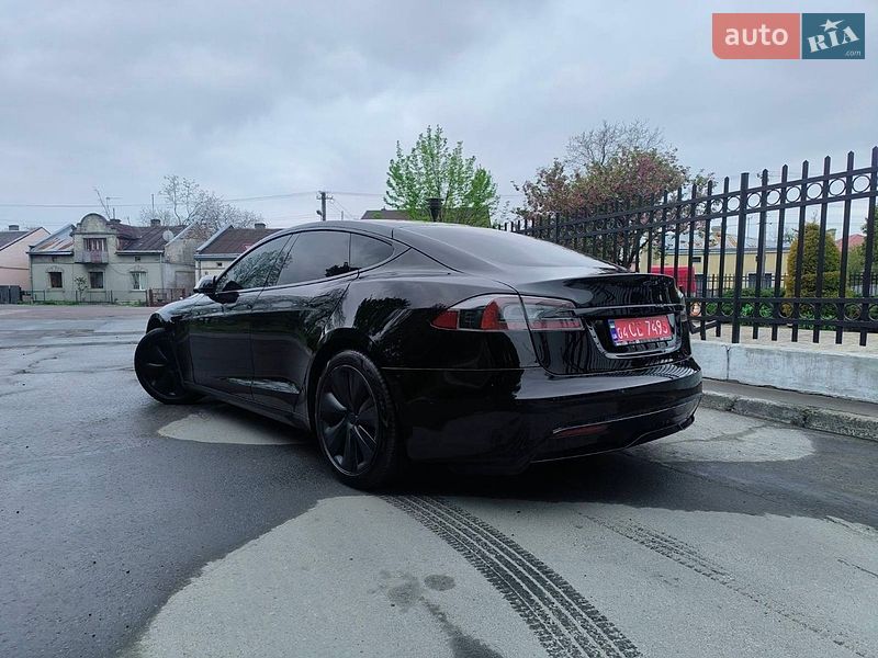 Лифтбек Tesla Model S 2021 в Львове
