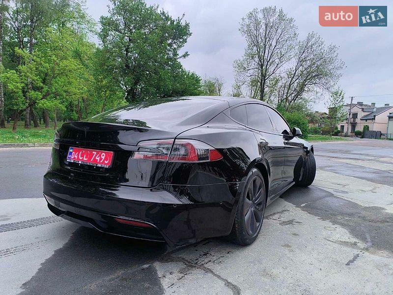 Лифтбек Tesla Model S 2021 в Львове