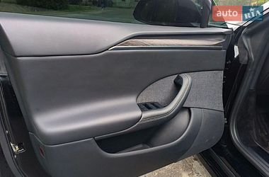 Лифтбек Tesla Model S 2021 в Львове