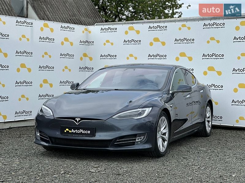 Ліфтбек Tesla Model S 2017 в Луцьку