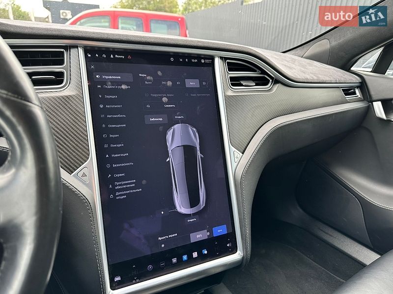 Ліфтбек Tesla Model S 2017 в Луцьку