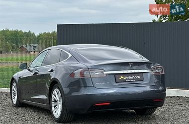 Ліфтбек Tesla Model S 2017 в Луцьку