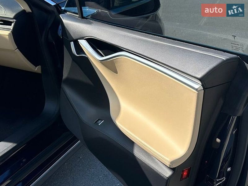Лифтбек Tesla Model S 2013 в Броварах фото 37 Лифтбек Tesla Model S 2013 в Броварах