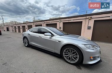 Лифтбек Tesla Model S 2014 в Софиевской Борщаговке