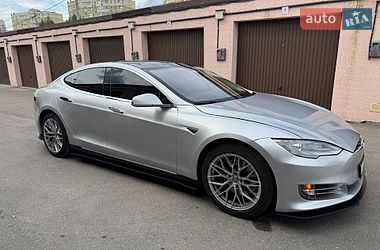 Лифтбек Tesla Model S 2014 в Софиевской Борщаговке