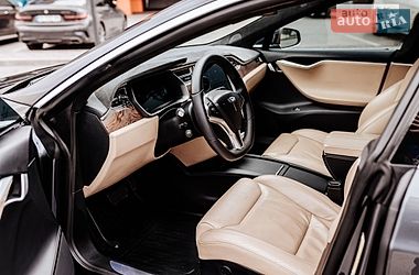 Лифтбек Tesla Model S 2017 в Днепре фото 20 Лифтбек Tesla Model S 2017 в Днепре