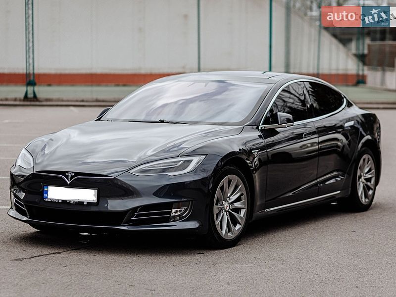 Tesla Model S 2017