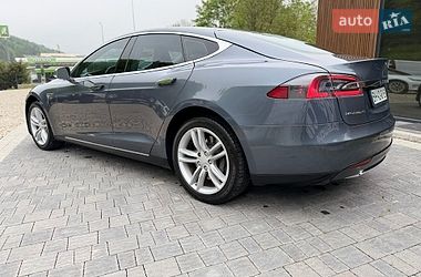 Лифтбек Tesla Model S 2013 в Ивано-Франковске