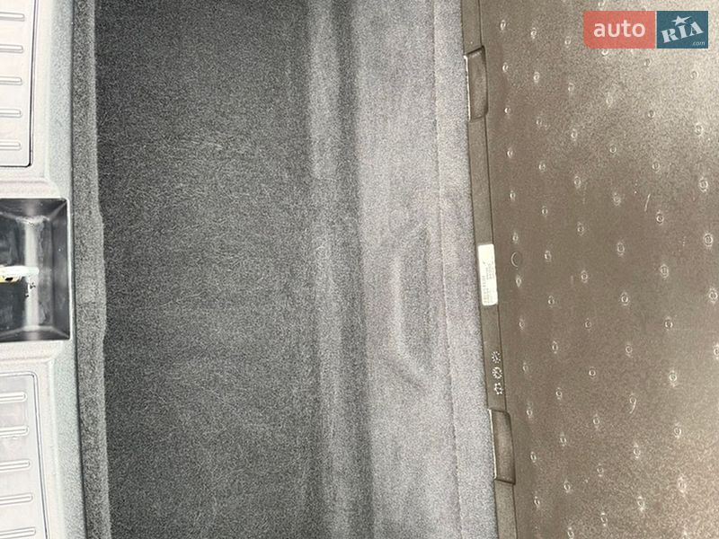 Лифтбек Tesla Model S 2013 в Ивано-Франковске