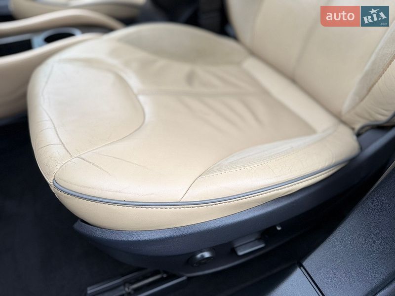 Лифтбек Tesla Model S 2013 в Ивано-Франковске