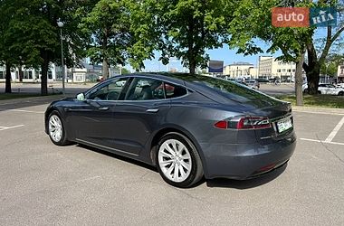 Лифтбек Tesla Model S 2018 в Киеве