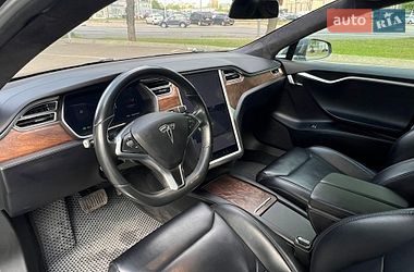 Лифтбек Tesla Model S 2018 в Киеве