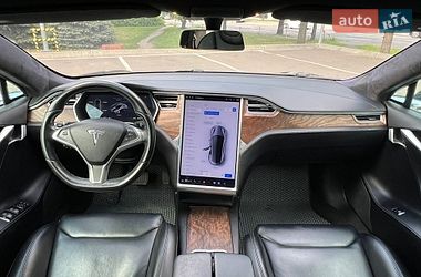 Лифтбек Tesla Model S 2018 в Киеве