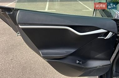 Лифтбек Tesla Model S 2018 в Киеве