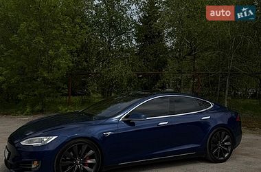 Лифтбек Tesla Model S 2015 в Днепре