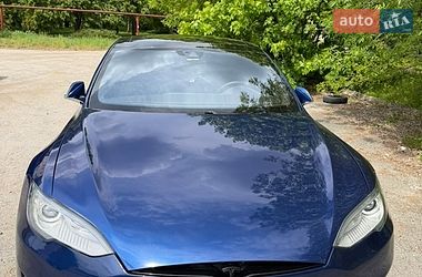 Лифтбек Tesla Model S 2015 в Днепре