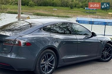 Лифтбек Tesla Model S 2018 в Кривом Роге