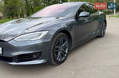 Лифтбек Tesla Model S 2018 в Кривом Роге