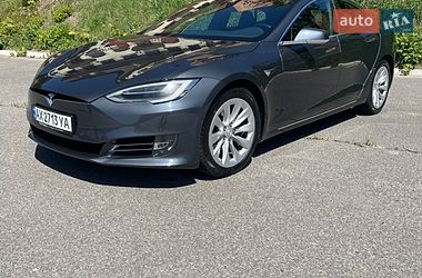 Ліфтбек Tesla Model S 2018 в Харкові