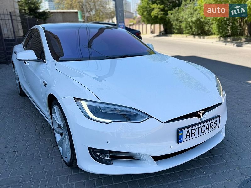 Tesla Model S 2017